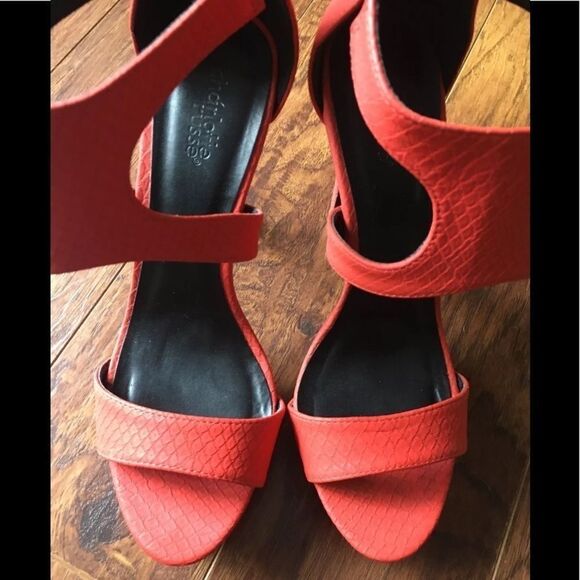 Charlotte Russe Orange 5” Ultra High Heels - Size 8 - Picture 10 of 11
